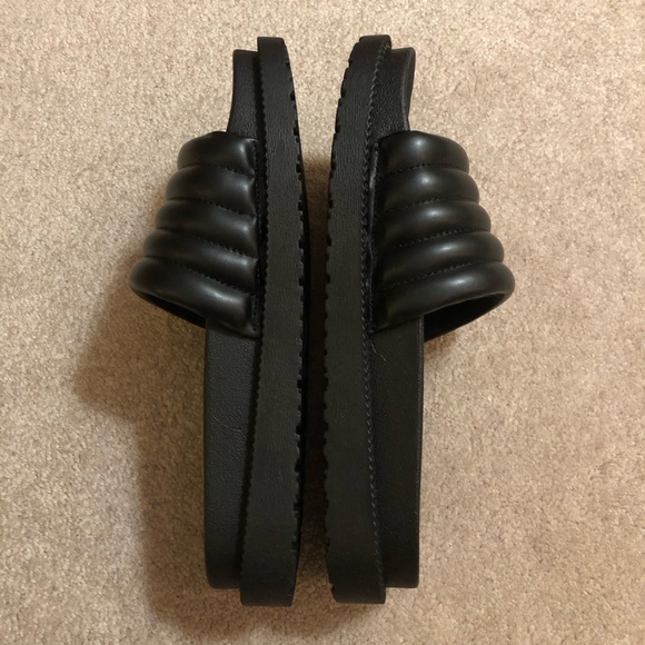 NWT - Steve Madden Puffer Platform Slides - Picture 3 of 5